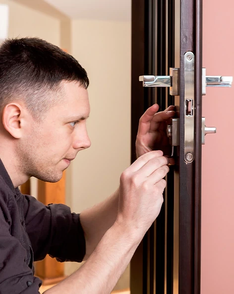 : Professional Locksmith For Commercial And Residential Locksmith Services in Oswego, IL