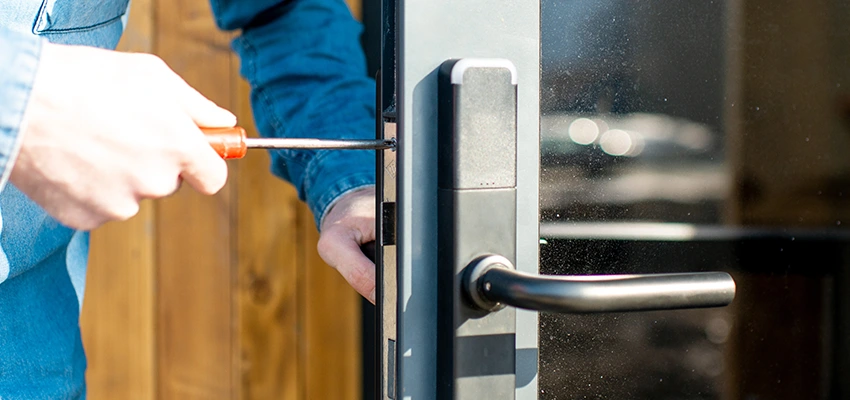Aluminium Door Lock Replacement in Oswego, Illinois