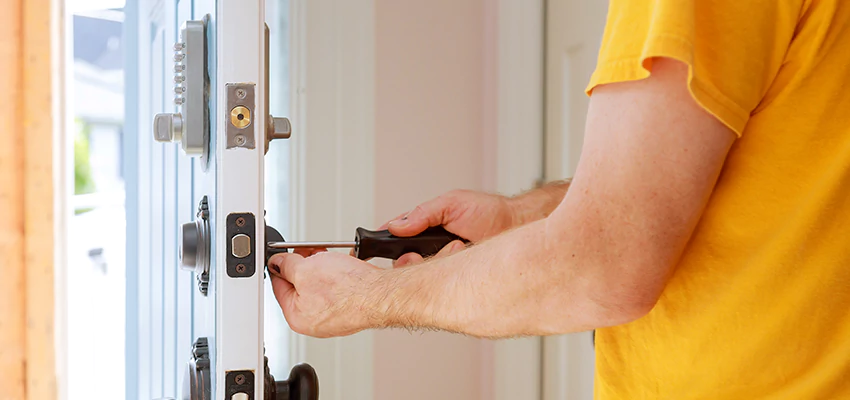 Eviction Locksmith For Key Fob Replacement Services in Oswego, IL